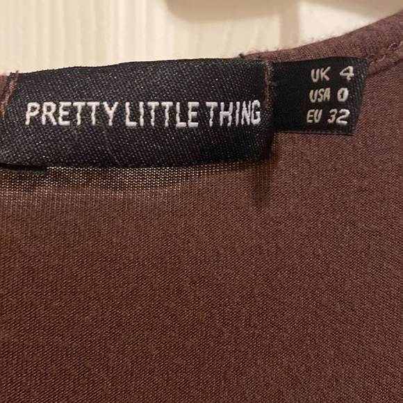 PrettyLittleThing Square Neck Dress - Picture 4 of 5